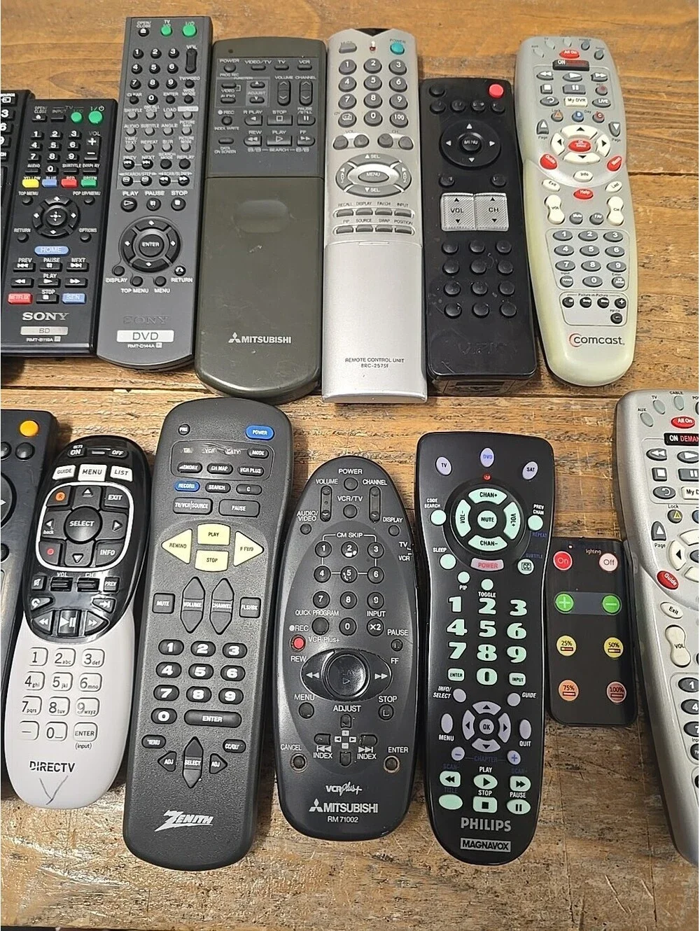 Lot of 20 Mixed Remote Controls Hitachi Sony Samsung Mitsubishi Vizio